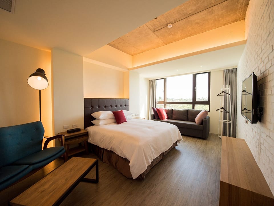 Comfort Double Room | Premium bedding, down comforters, in-room safe, desk