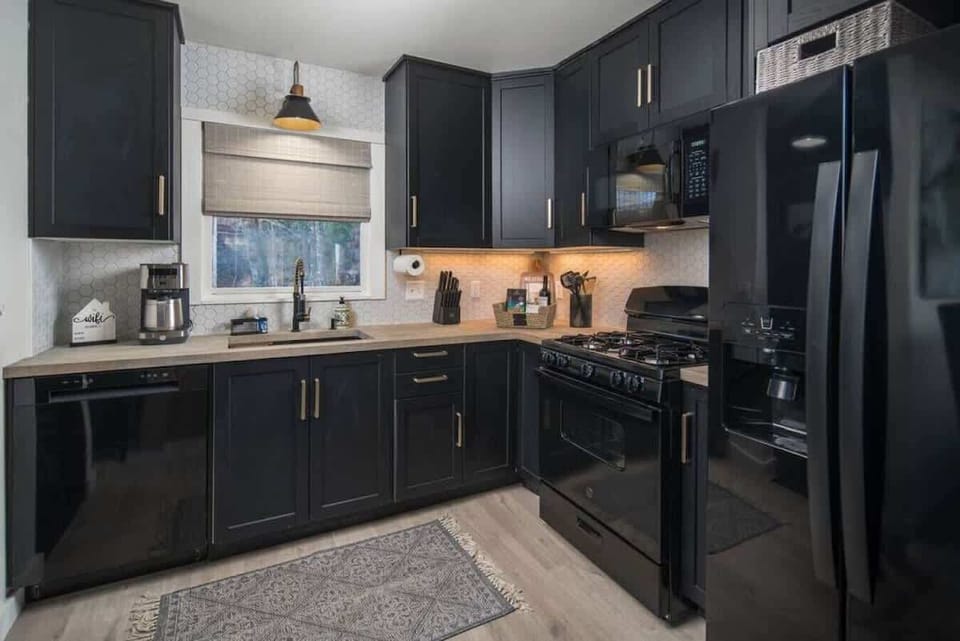 Just renovated with high-end appliances & gas range, filtered water, coffee grinder & brewer. Fully stocked kitchen with anything you need to cook a family or group meal.