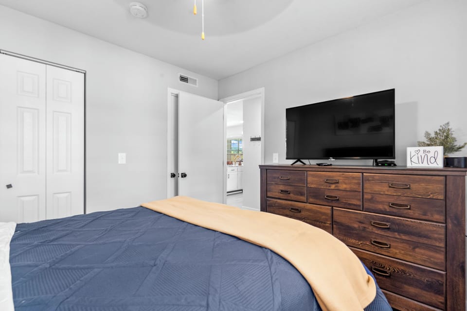 Second bedroom with access to second bathroom in suite 