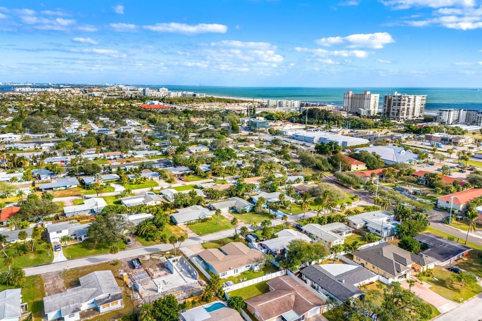 Vibrant community with lively atmosphere, offering a perfect blend of social events, friendly neighbors, and a welcoming environment for all.