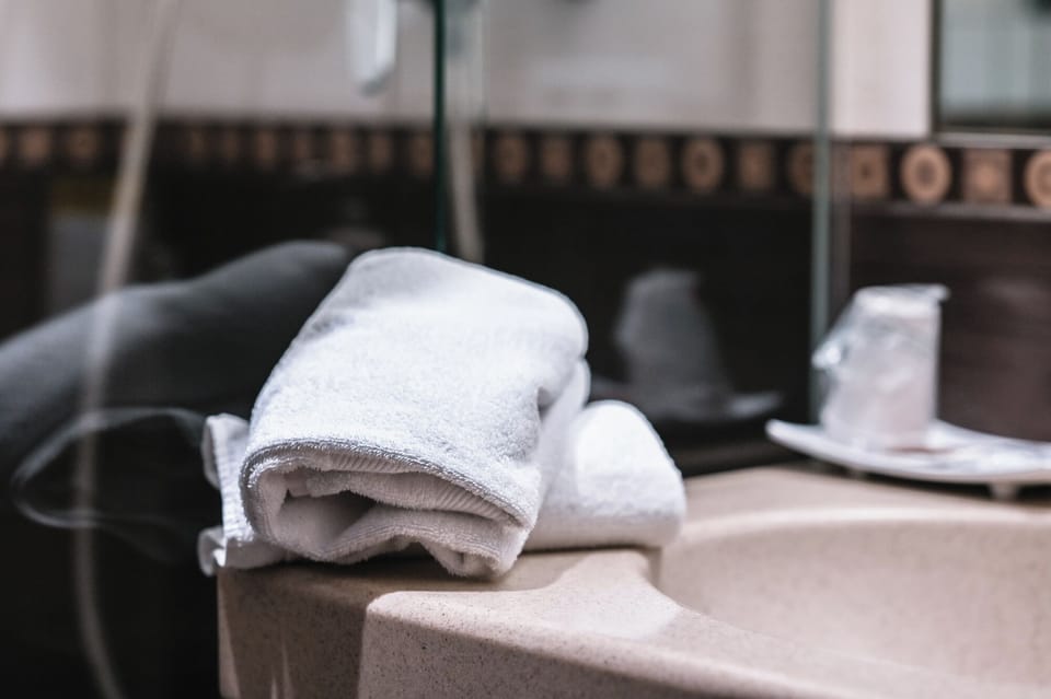 Triple Room | Hypo-allergenic bedding, minibar, desk, free WiFi