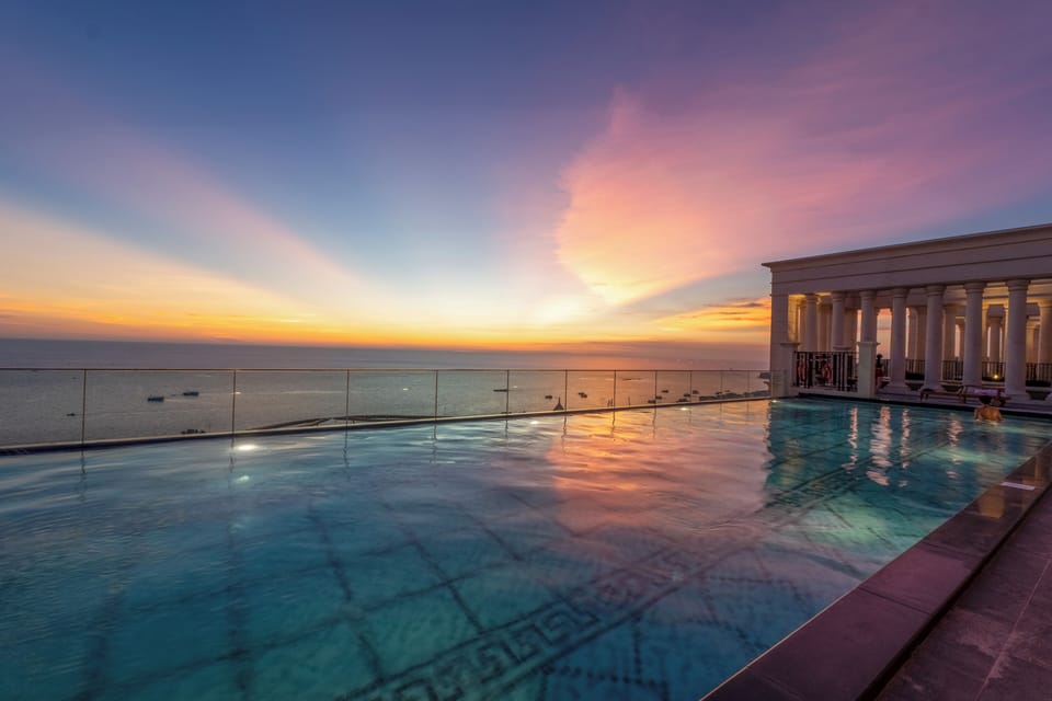 Rooftop pool