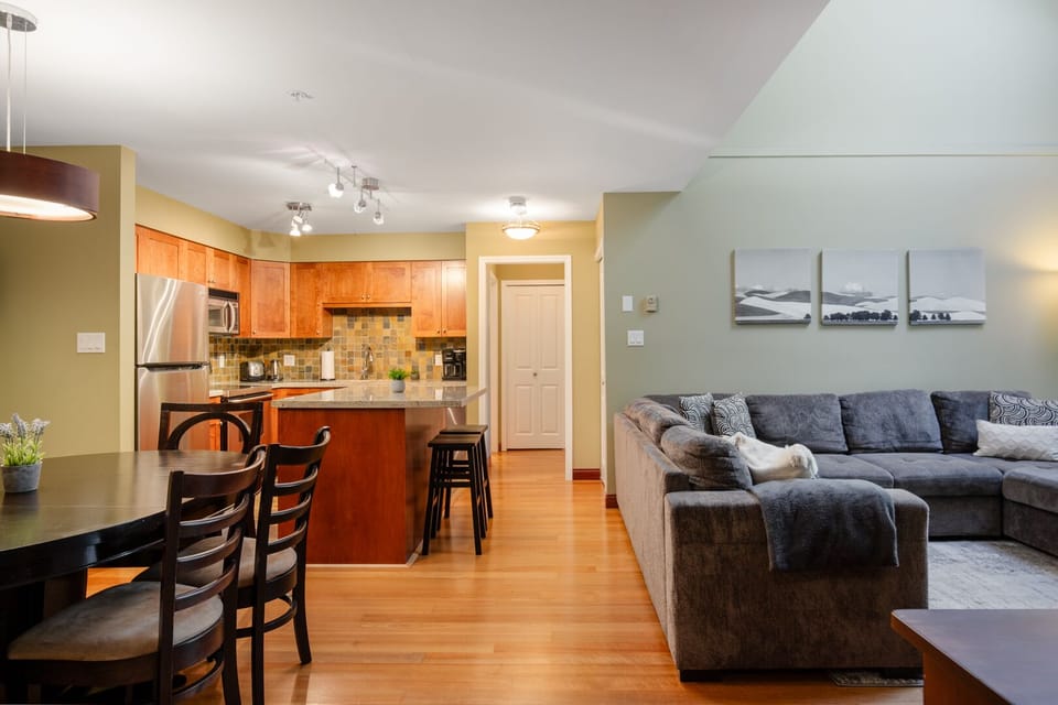 Located just off the kitchen, it's ideal for both casual bites and family dinners.