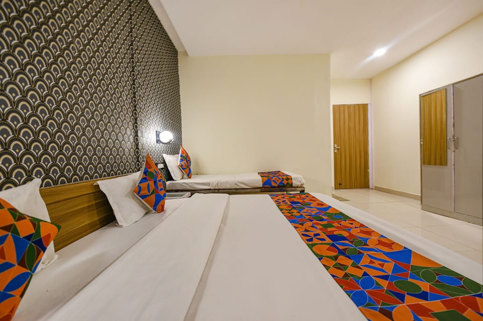 Egyptian cotton sheets, premium bedding, in-room safe, free WiFi