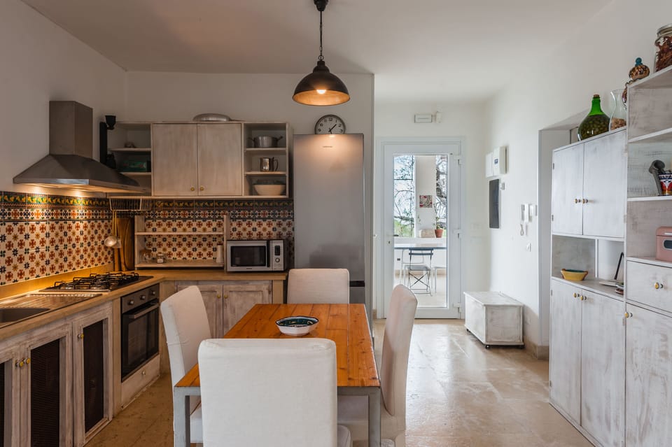 Basic Villa | Private kitchen | Full-size fridge, microwave, oven, stovetop