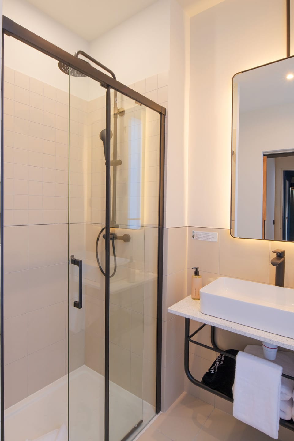 Room | Bathroom | Shower, hair dryer, towels, soap