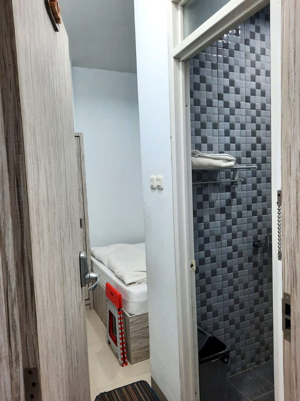 Standard Double Room | Laptop workspace, free WiFi, bed sheets