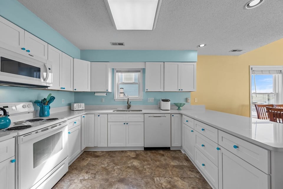 Expansive Kitchen