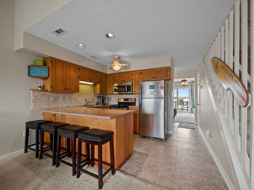 Kitchen - Bar Seating