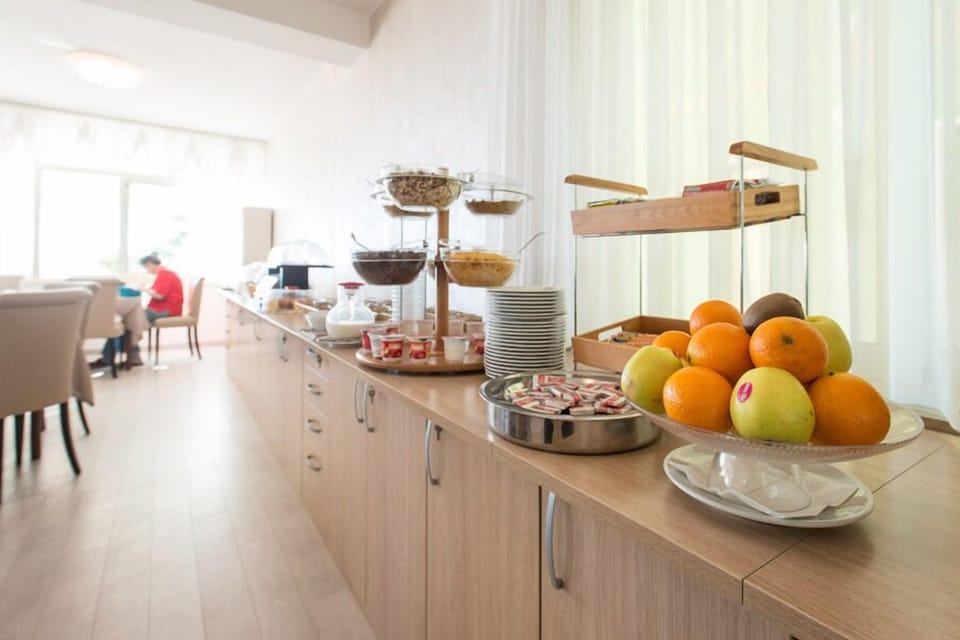 Daily continental breakfast for a fee