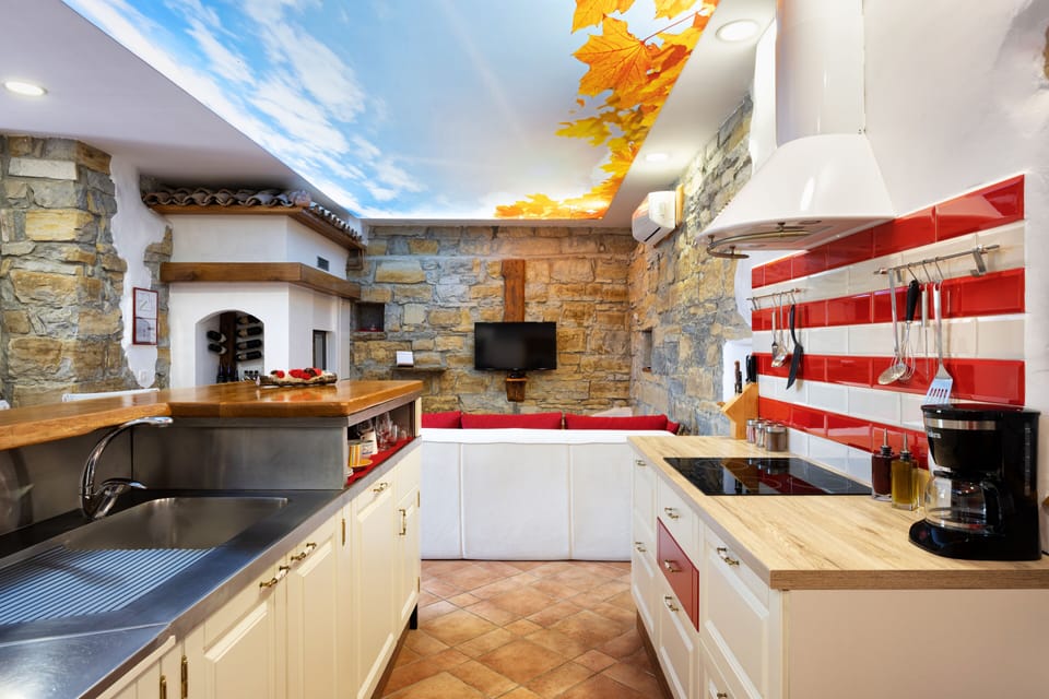 Deluxe Apartment, 1 Bedroom, Non Smoking, Vineyard View | Living area | 90-cm LCD TV with premium channels