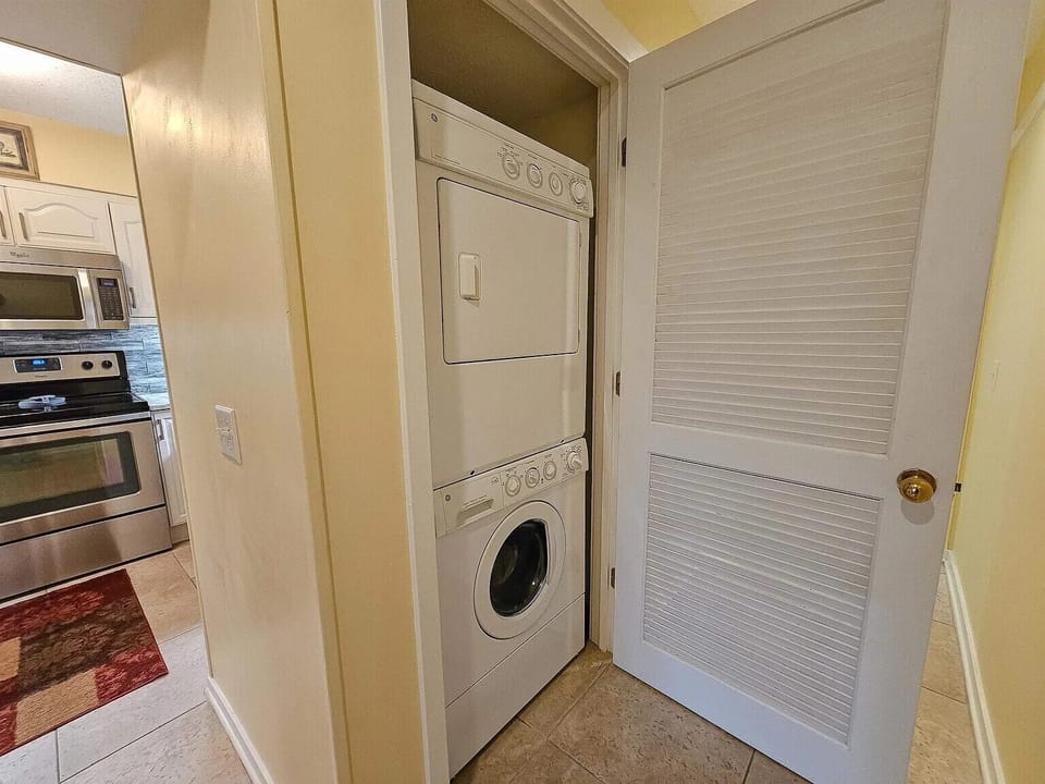 Stackable Laundry