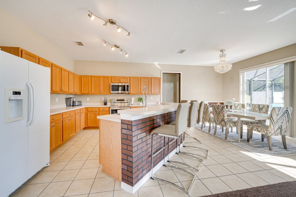 House (4 Bedrooms) | Interior