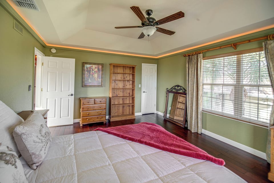House (4 Bedrooms) | Interior