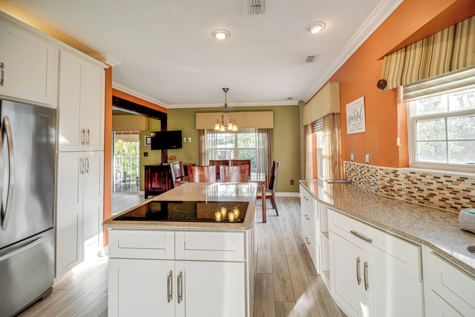 House (4 Bedrooms) | Interior