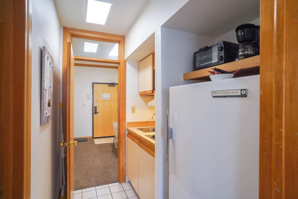 Apartment (1 Bedroom) | Interior