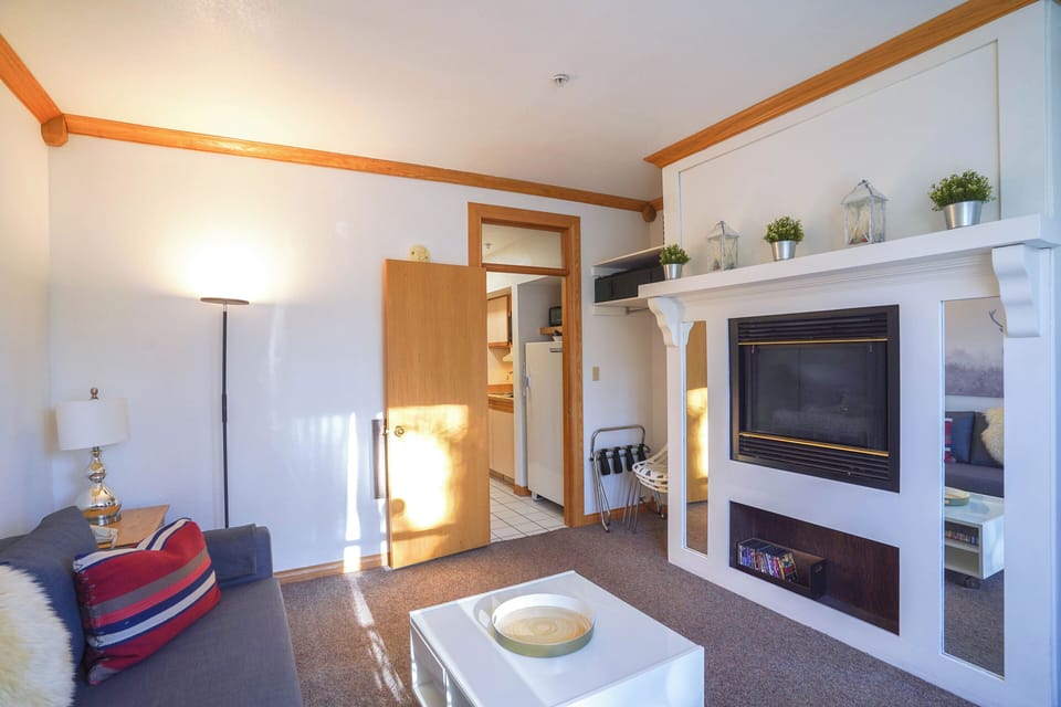 Apartment (1 Bedroom) | Interior