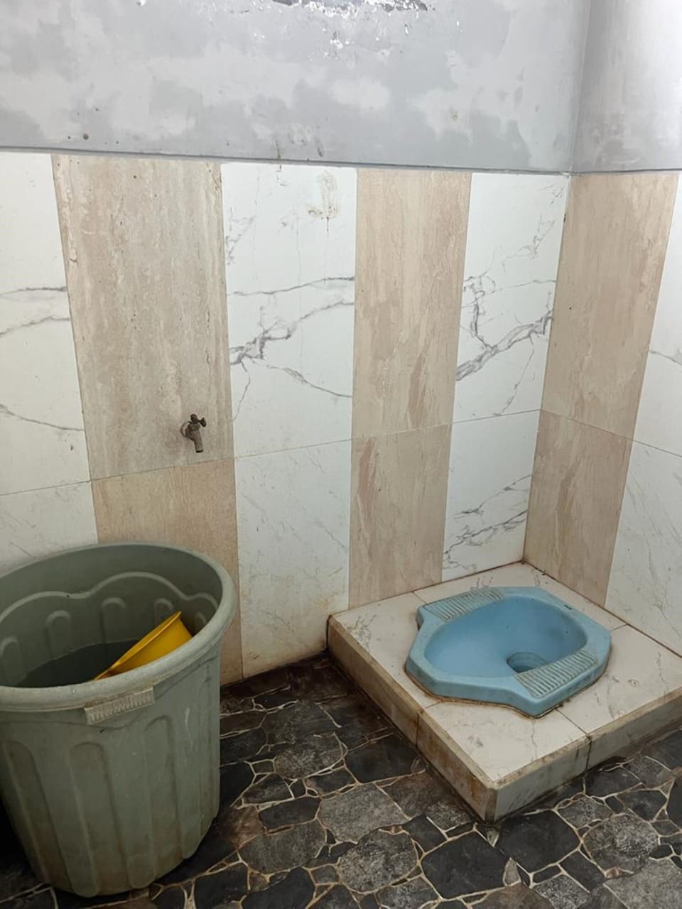 Standard Double Room | Bathroom | Shower, towels, soap