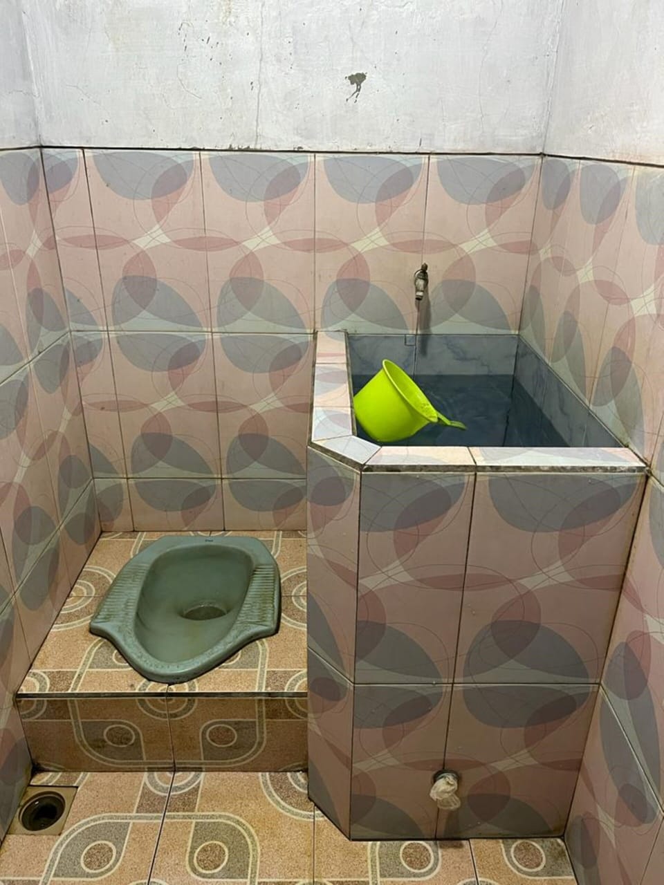 Standard Double Room | Bathroom | Shower, towels, soap