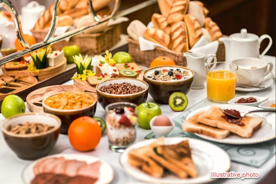 Free buffet breakfast