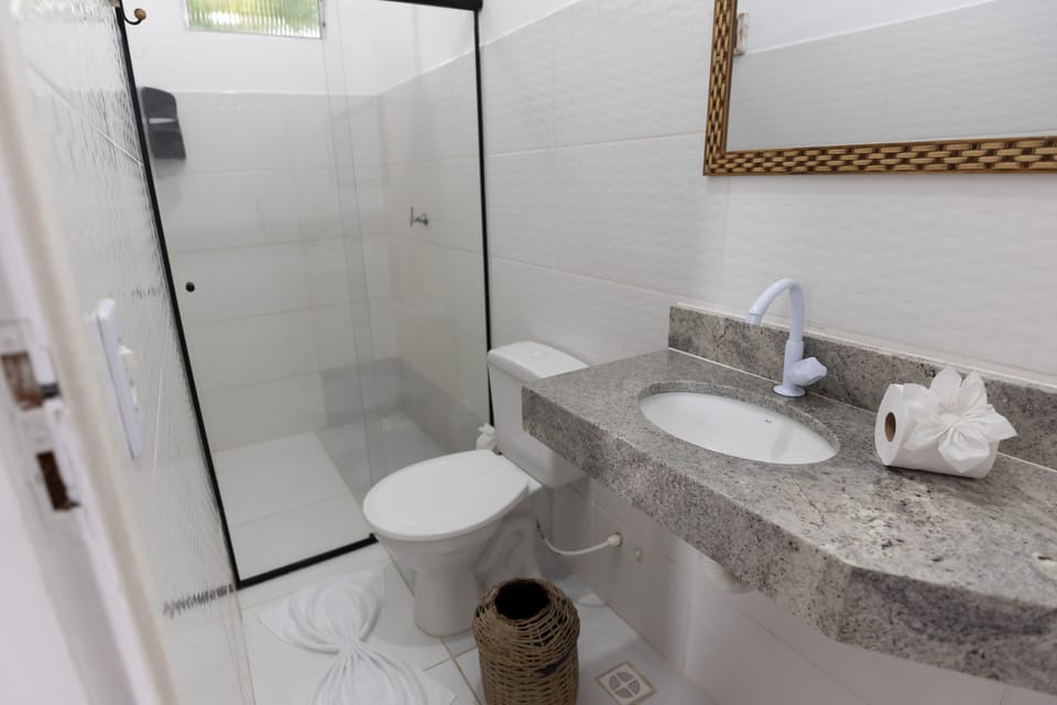 Standard Twin Room, 1 Double Bed | Bathroom | Hair dryer (on request), towels