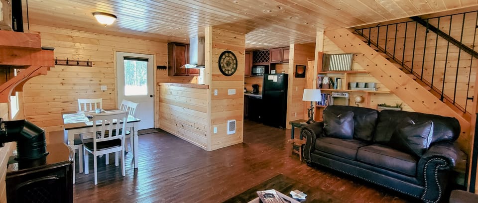 Highlander Cabin | Living Area
