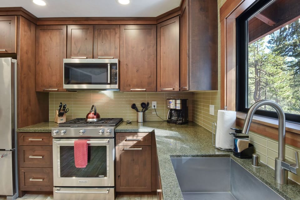 Stove, sink, Microwave, Coffee maker, & other cooking basics
