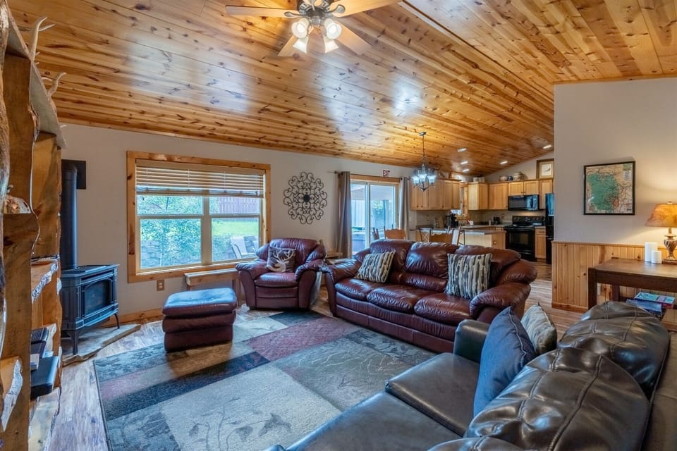 Living Room-Fireplace not accessible to guests