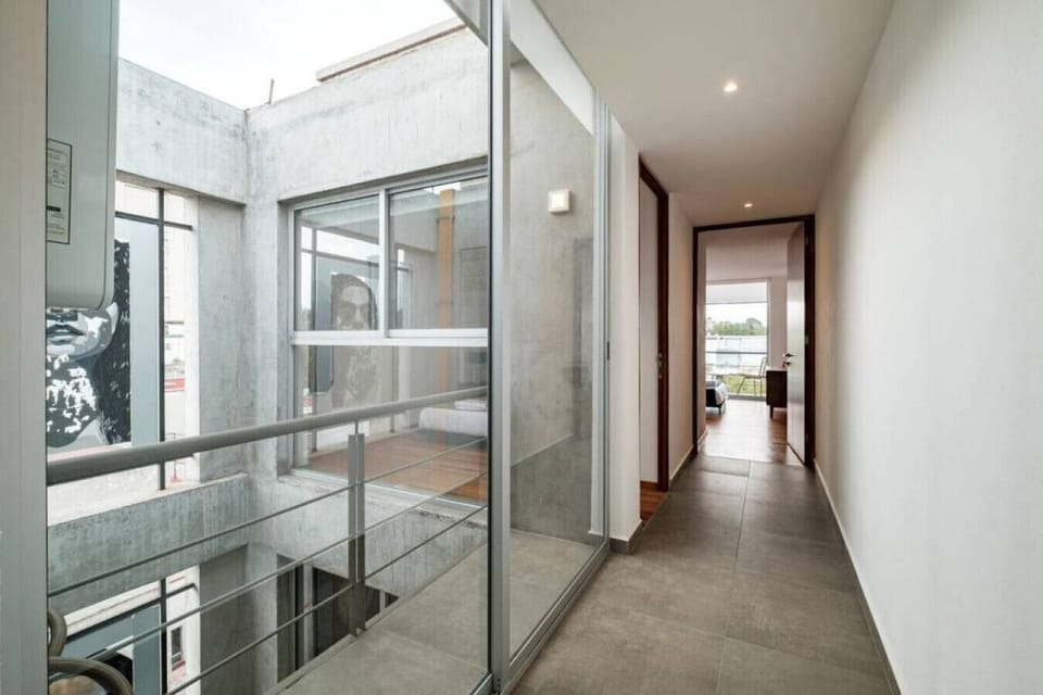 Hallway to the bedrooms