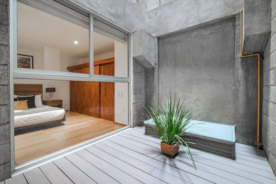 View of the second bedroom