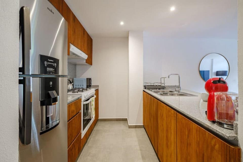 Open kitchen with view to the terrace