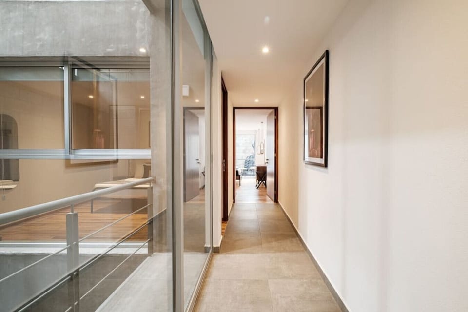 Hallway to bedrooms
