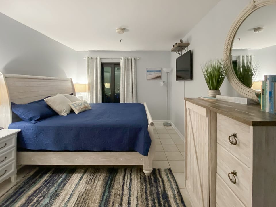 KING sized bed with a sunrise view 