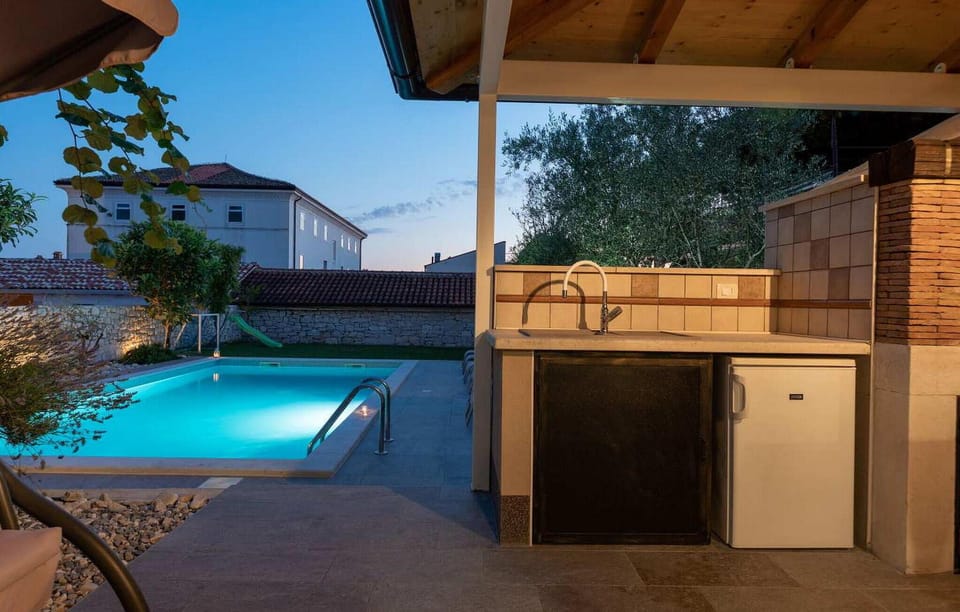 pool