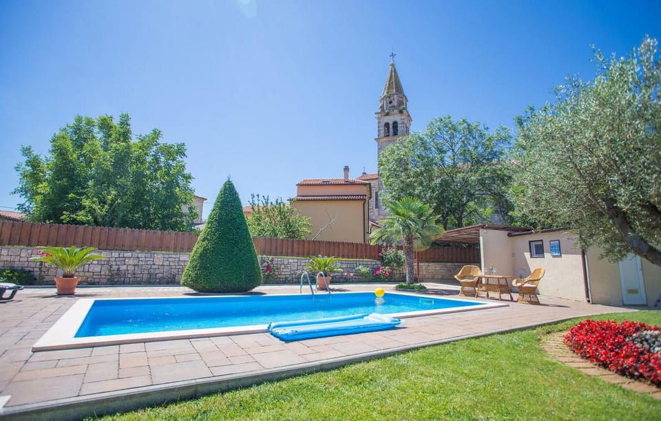 pool
