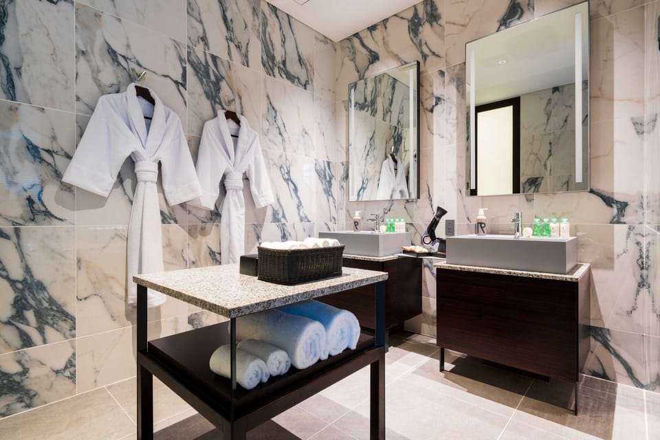 Premier Suite | Premium bedding, minibar, in-room safe, WiFi (free)