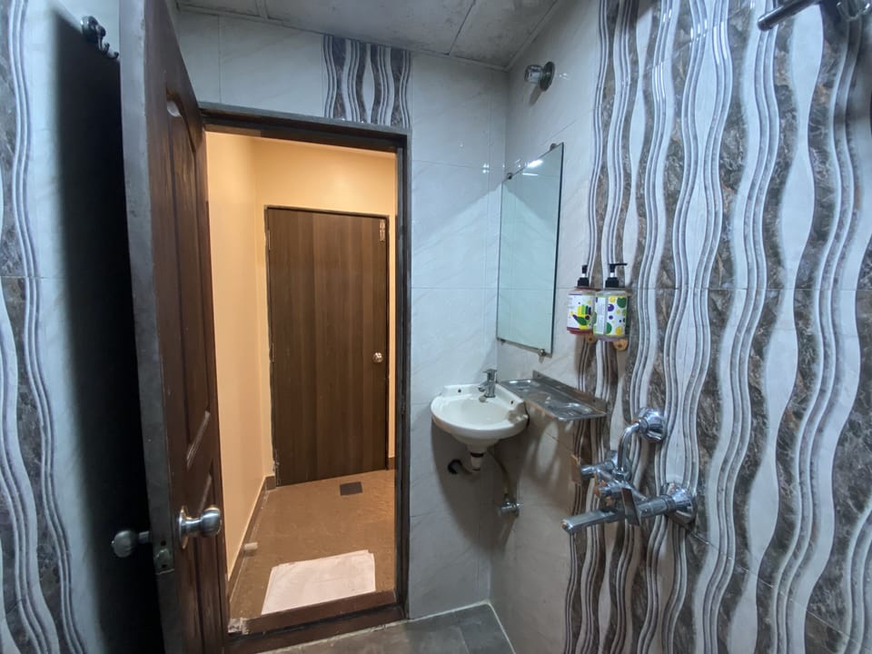 Deluxe Double Room | Free WiFi