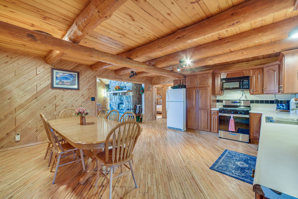 Dining Area & Kitchen | 1st Floor | Coffee Pot | Toaster