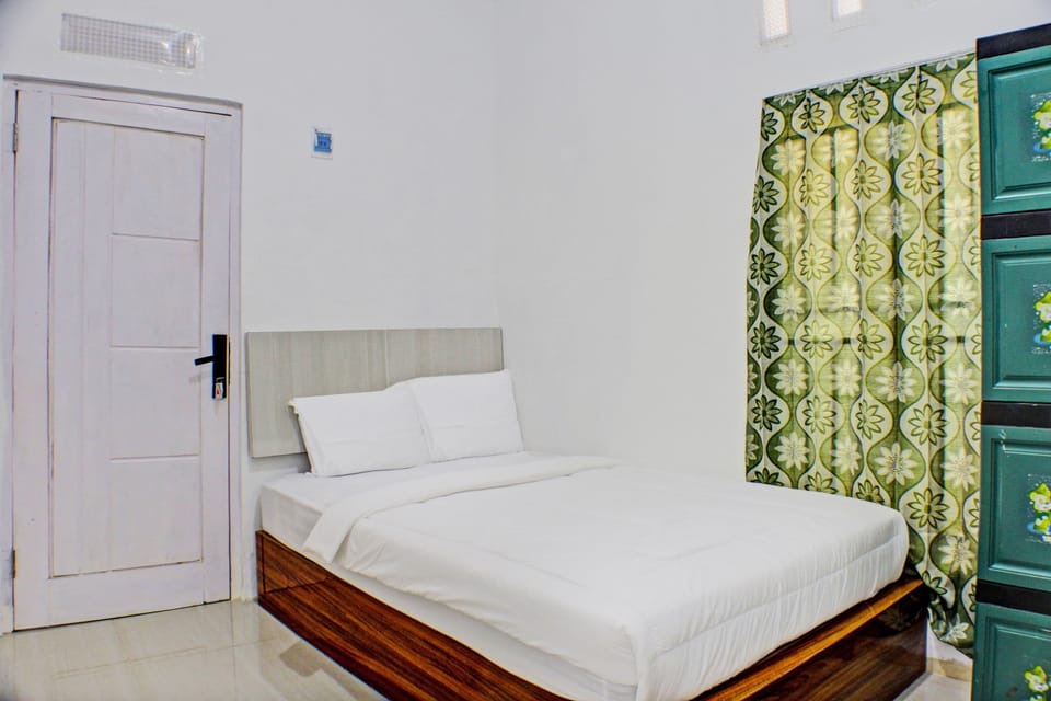 Deluxe Double Room | WiFi (free), bed sheets