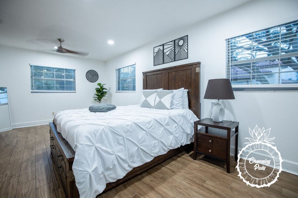 Master Bedroom (Bedroom 1)