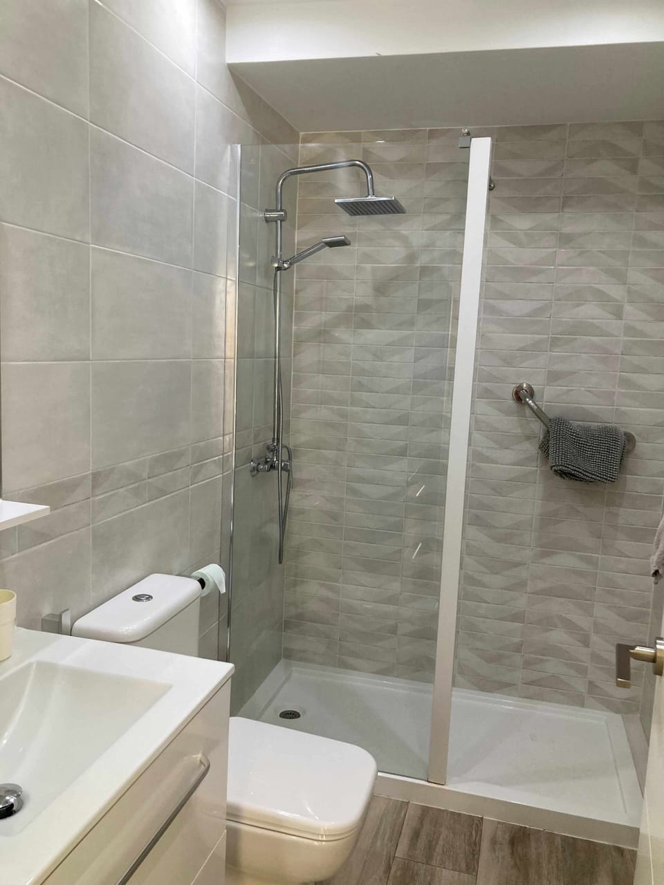 Shower,Toilet,Bathroom