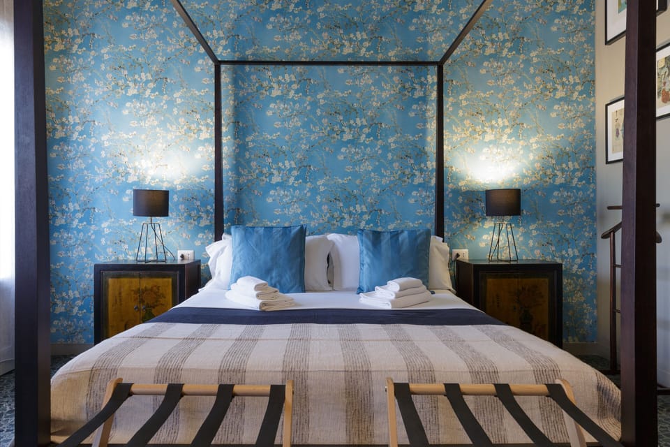 Superior Double Room | Soundproofing, iron/ironing board, WiFi (free), individually furnished