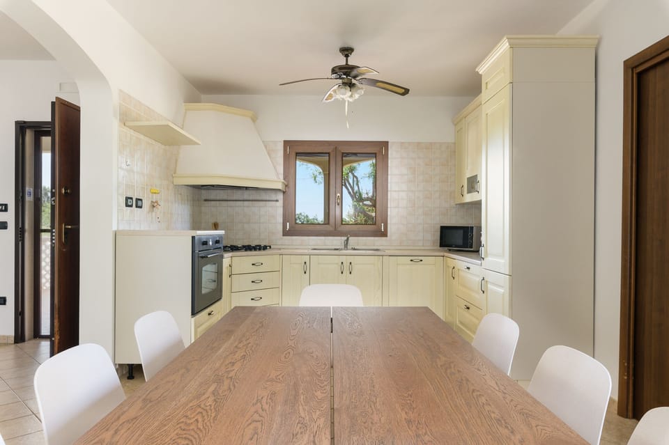 Villa | In-room dining