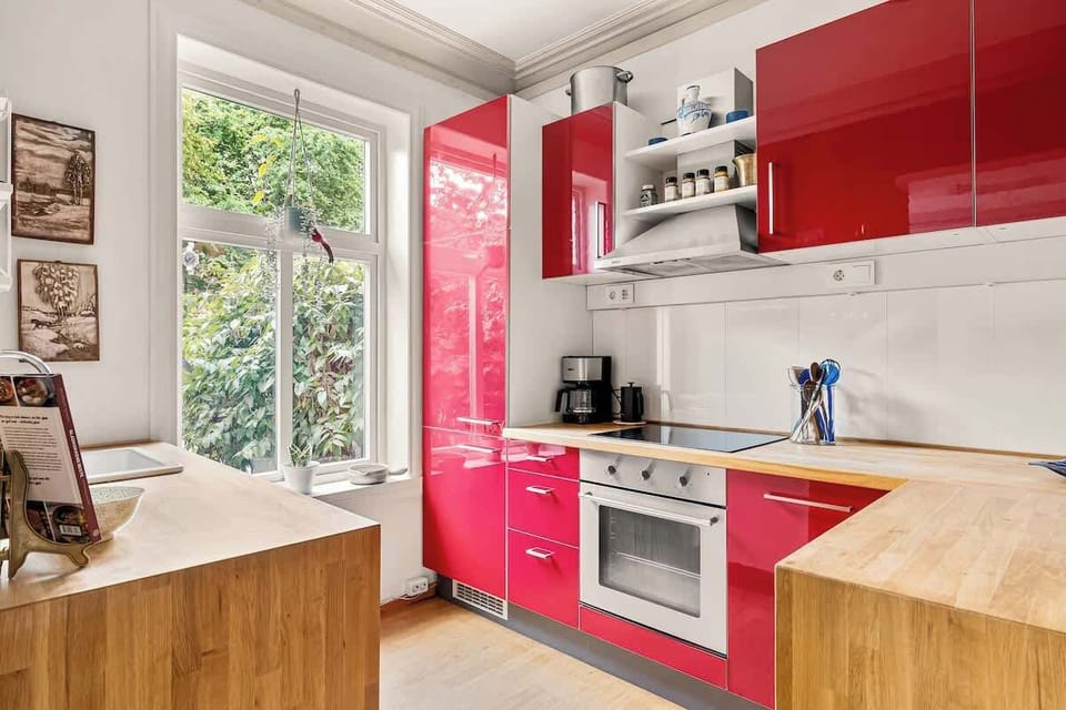The kitchen includes everything you could ask for. Even the most advanced chef will be happy to prepare their favorite meals in this place. Who's bringing the wine? Cheers to a delicious culinary experience!