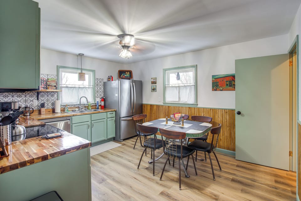 House (2 Bedrooms) | Interior