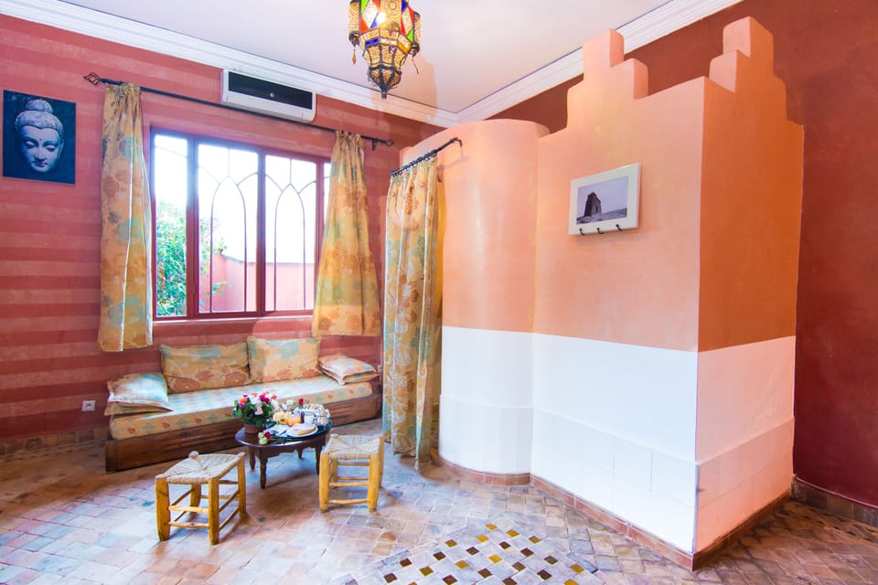 Superior Room, 2 Double Beds | Living area
