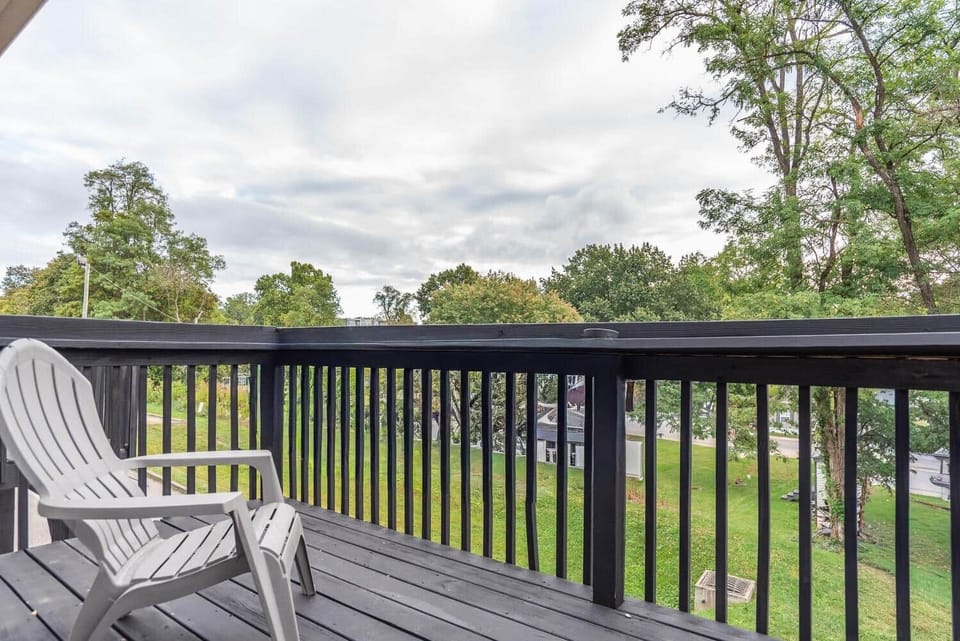 1450 N Willis Dr Unit 2-large-003-003-DSC3893-1499x1000-72dpi