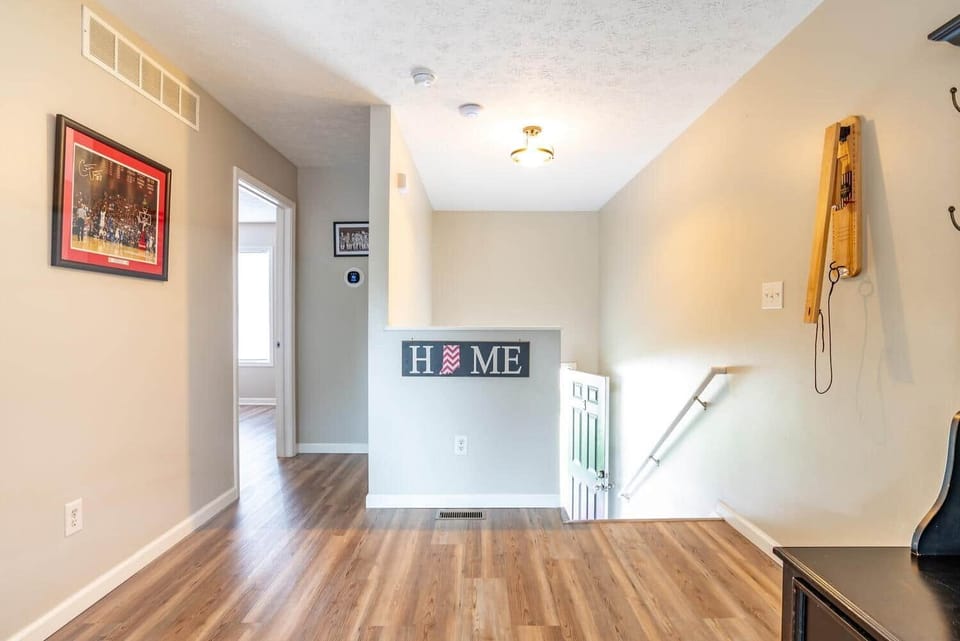 1450 N Willis Dr Unit 3-large-005-011-DSC3989-1499x1000-72dpi