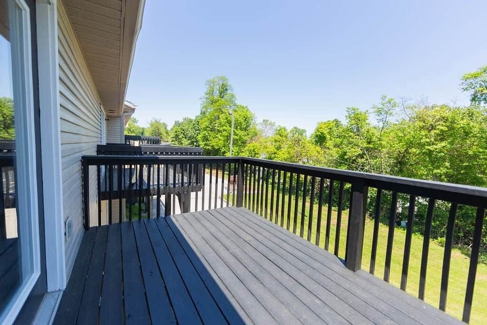 Hoosier Commonsairbnb