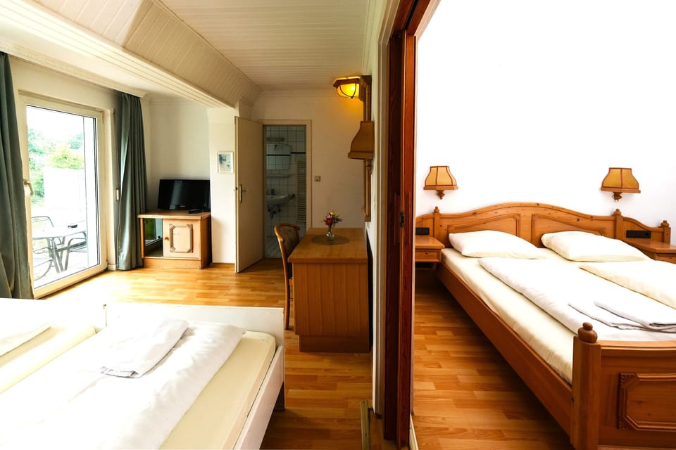 Superior Quadruple Room | Free WiFi, bed sheets